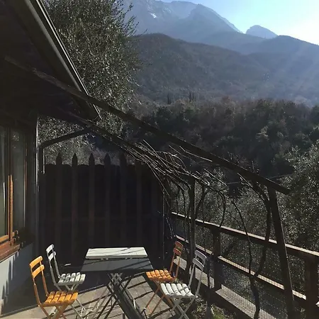 Etti's House In Garda's Lake Malcesine