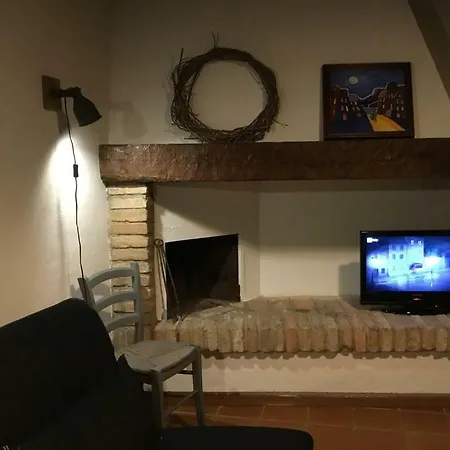 Etti's House In Garda's Lake